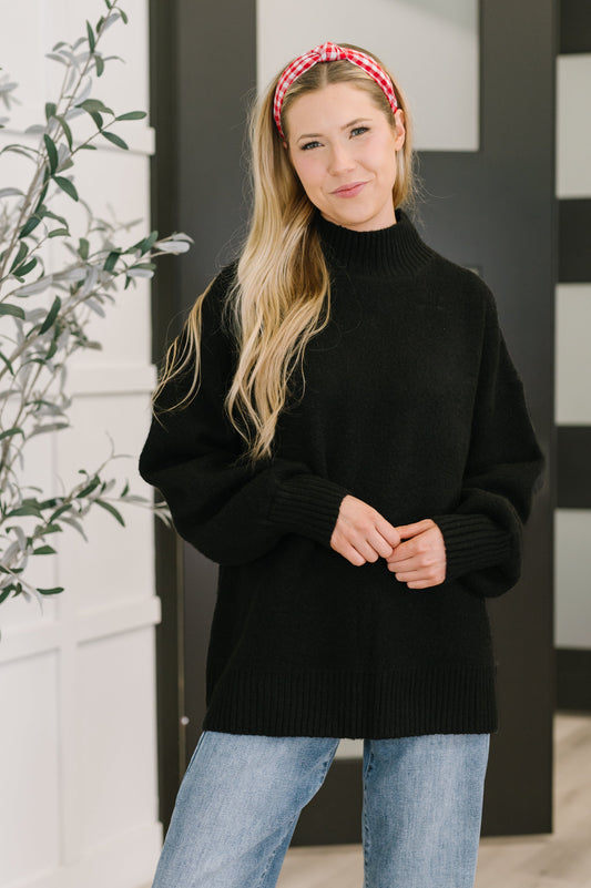 Right to the Core High Neck Pullover in Black