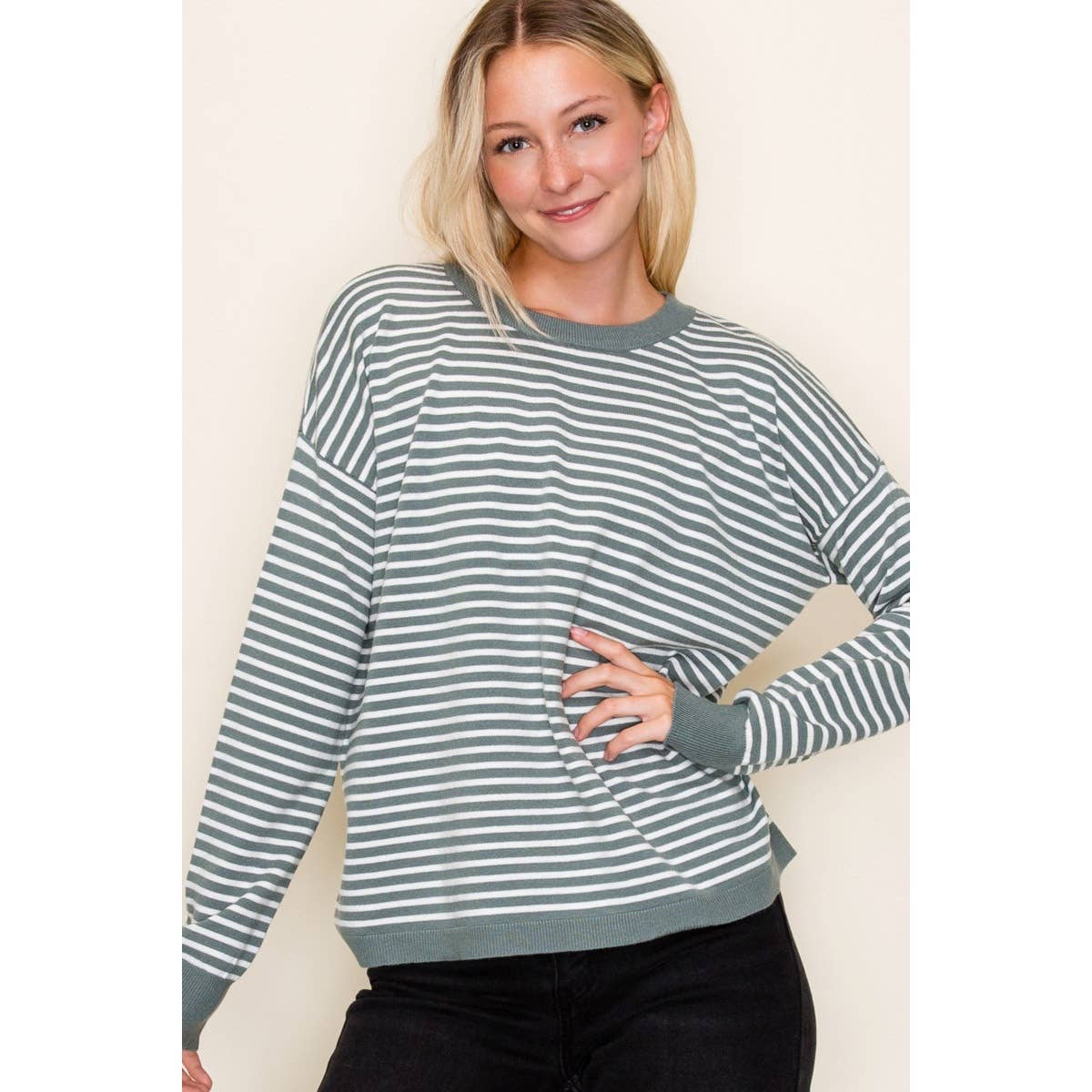 STRIPED SWEATER